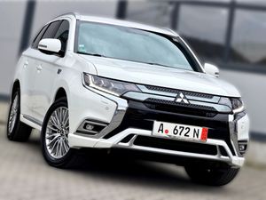 Mitsubishi Outlander 2.4 4WD Top 2020