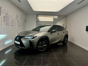 Lexus UX 300h F SPORT Design 2025