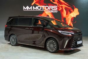 Lexus LM 350h Luxury 2025