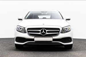 Mercedes-Benz E W213 [2016 - 2023] 220 d 9G-TRONIC Avantgarde 2017