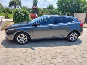 Volvo V40 D2 2013