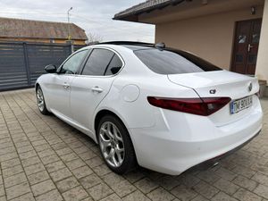 Alfa Romeo Giulia 2.0 Turbo 16V AT8-Q4 Ti 2021
