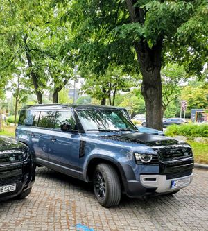 Land Rover Defender 2020