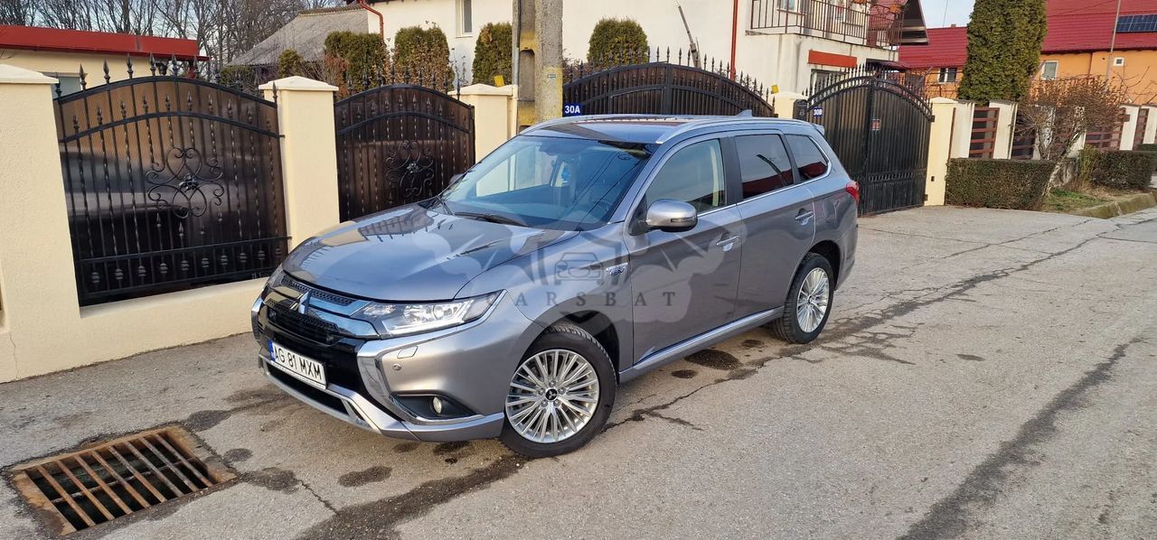Mitsubishi Outlander III [2012 - 2021] 2.4 4WD Diamant+ 2019