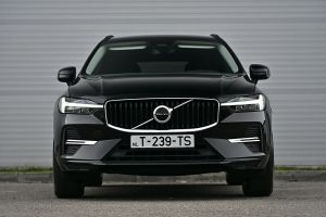 Volvo XC60 II [2017 - Prezent] B4 D Geartronic Momentum Pro 2022