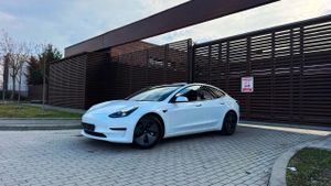 Tesla Model 3 Langstreckenbatterie Allradantrieb Dual Motor 2021