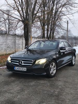 Mercedes-Benz E W213 [2016 - 2023] 200 d 9G-TRONIC 2017