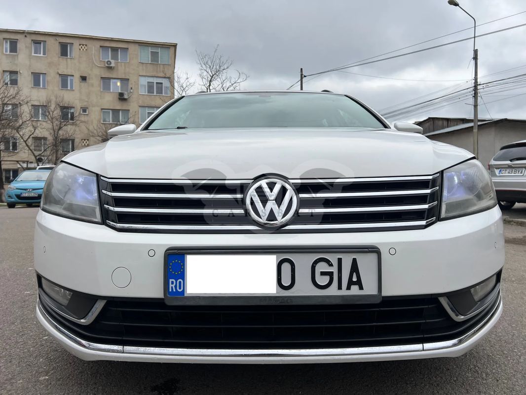 Volkswagen Passat 2.0 TDI DSG BlueMotion Technology Trendline 2013
