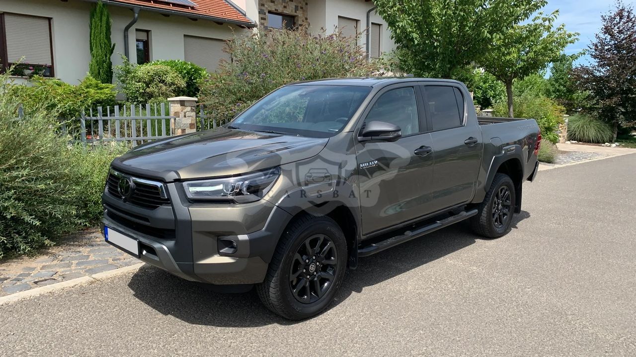 Toyota Hilux VIII [2015 - Prezent] 2.8D 204CP 4x4 Double Cab MT Comfort 2023