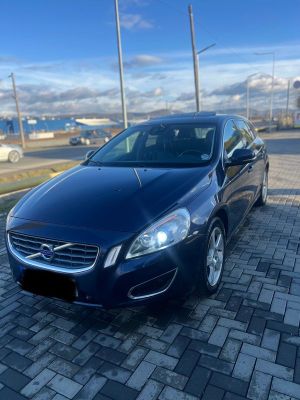 Volvo V60 I [2010 - 2018] D3 Start-Stop Summum 2011