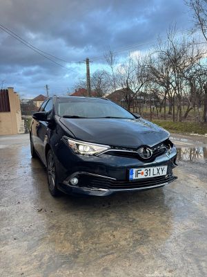 Toyota Auris II [2012 - 2018] 1.8 VVT-i Automatik Executive 2016
