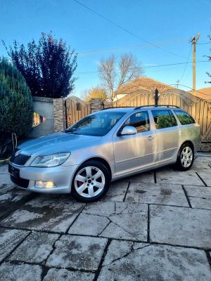 Skoda Octavia 1.6 TDI DPF Elegance 2011