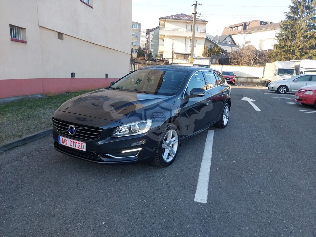 Volvo V60 D6 Plug-In-Hybrid AWD Geartronic Summum 2014