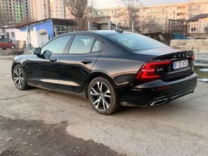 Volvo S60 T8 eAWD Momentum Pro 2020