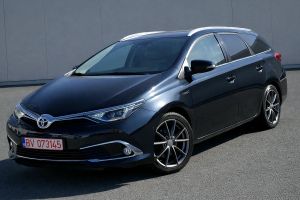Toyota Auris II [2012 - 2018] 1.8 VVT-i Automatik Edition S+ 2016