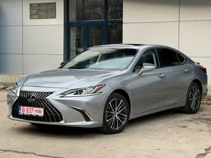 Lexus ES 300h Executive 2024