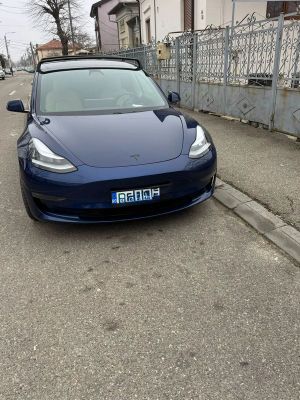 Tesla Model 3 Langstreckenbatterie Allradantrieb Dual Motor 2019