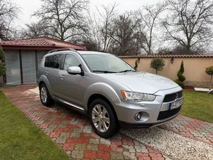 Mitsubishi Outlander 2011