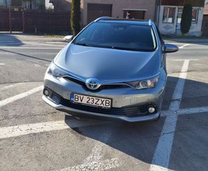 Toyota Auris 1.8 L VVT-i HSD Sol 2015