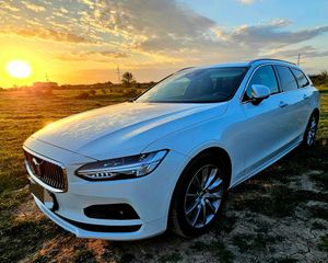 Volvo V90 2021