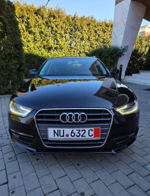 Audi A4 B8 [2007 - 2015] 2.0 TDI DPF Attraction 2015