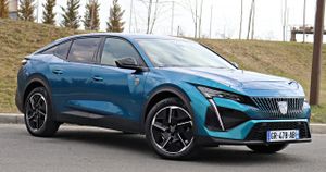 Peugeot 408 PureTech 130 EAT8 GT 2024