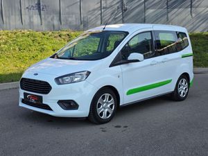 Ford Tourneo Courier 1.5 TDCi Titanium 2020