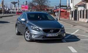 Volvo V40 II [2012 - Prezent] D2 Momentum 2015