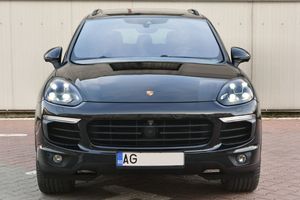 Porsche Cayenne Platinum Edition 2016