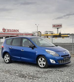 Renault Grand Scenic 2012