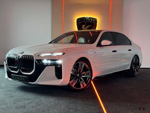 BMW 7 Series 740d xDrive 2024