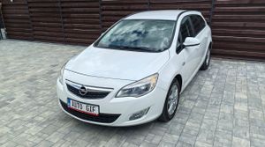 Opel Astra 1.3 CDTI DPF EcoFLEX 150 Jahre 2012