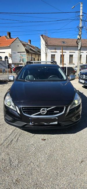 Volvo V60 I [2010 - 2018] D3 Start-Stop Rdesign 2012