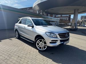 Mercedes-Benz ML W166 [2011 - 2015] 250 BlueTEC 4MATIC 7G-TRONIC Edition 1 2012