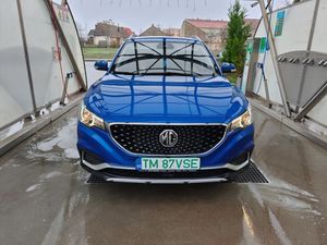 MG ZS Standard Luxury 2021
