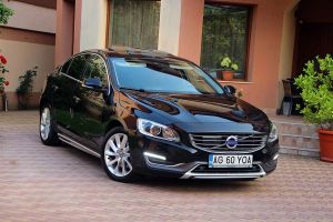 Volvo S60 II [2010 - 2018] D4 Geartronic RDesign 2015