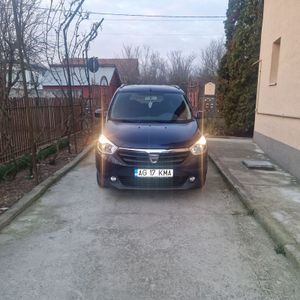 Dacia Lodgy 1.5 dCi 90 CP Laureate 2017