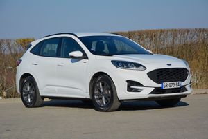 Ford Kuga III [2019 - Prezent] 2.5 Duratec FHEV ST-LINE 2023