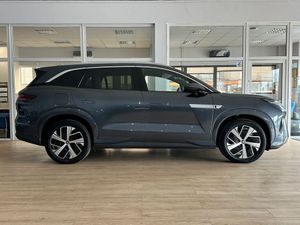 Byd Tang l 2025