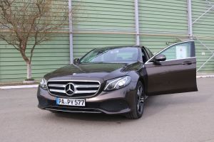 Mercedes-Benz E W213 [2016 - 2023] 220 d 4Matic 9G-TRONIC Avantgarde 2016