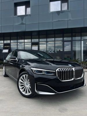 BMW 7 Series 745Le 2019