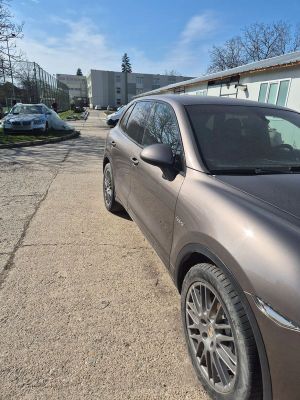 Porsche Cayenne 2011