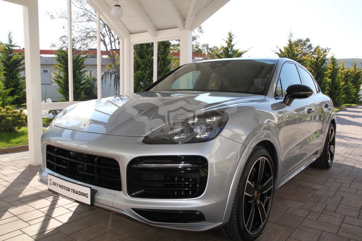 Porsche Cayenne 2021