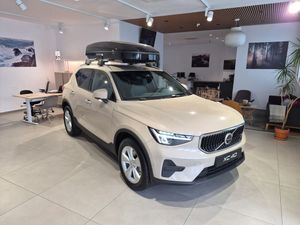 Volvo XC40 B3 AT FWD MHEV Core 2025