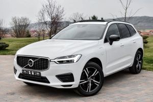 Volvo XC60 II [2017 - Prezent] T8 Twin Engine AWD Geartronic RDesign 2020
