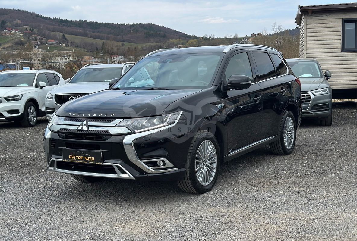 Mitsubishi Outlander III [2012 - 2021] 2.4 4WD Top 2018