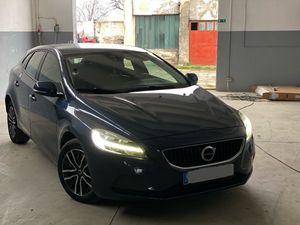 Volvo V40 II [2012 - Prezent] 2017