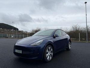 Tesla Model Y AWD Performance 2024