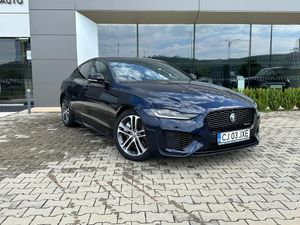 Jaguar XE P250 RWD R-Dynamic BLACK 2024