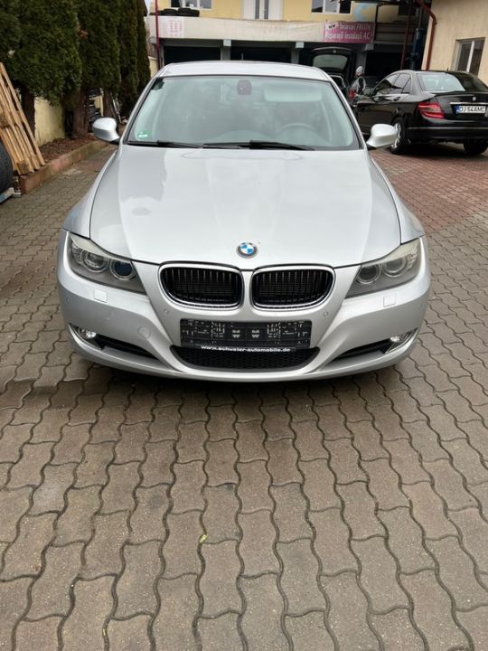 BMW 3 Series 2011